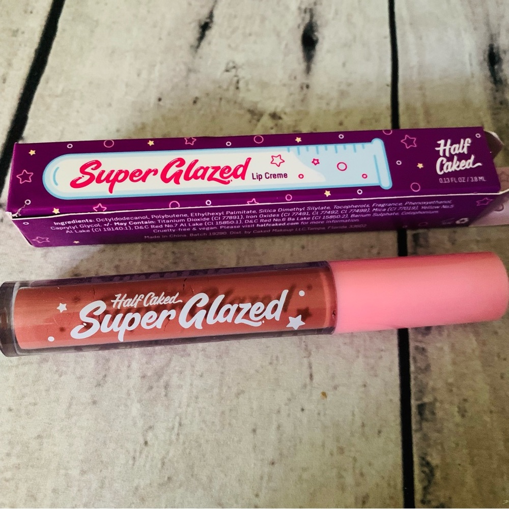 New HALF CAKED Super Glazed Lip Creme in SLIGHT WORK 0.13oz/3.8ml Full Size.